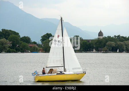 Segeln am Chiemsee, Bayern, Deutschland. Stockfoto