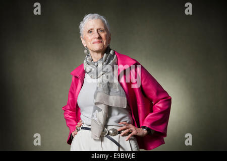 Sara Paretsky, US-amerikanische Autorin des Kriminalromans, auf dem Edinburgh International Book Festival 2014. Edinburgh, Schottland. Stockfoto