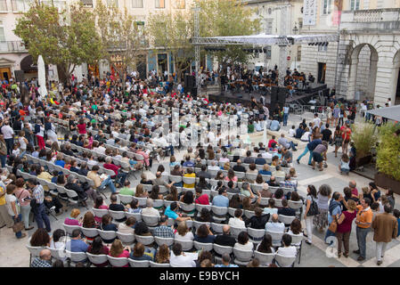 Am 4. Oktober feiert EGEAC World Music Day nachzeichnen einer Klangkarte im Herzen von Lissabon. Musik auf dem Platz Stockfoto