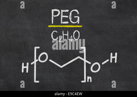 Tafel mit der chemischen Formel von PEG Stockfoto