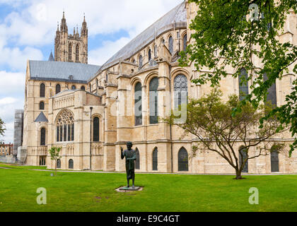 Die Kathedrale von Canterbury mit dem Sohn des Mannes-Statue in Canterbury, Kent, England Stockfoto