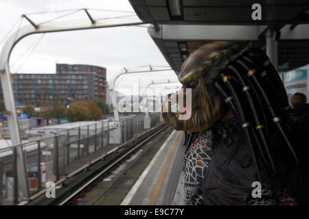 London, UK. 24. Oktober 2014. Enthusiasten in Kostümen teilnehmen im Oktober MCM London Comic Con Convention in London Excel Centre 24.10.2014 Credit: Theodore Liasi/Alamy Live-Nachrichten Stockfoto