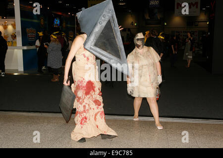 London, UK. 24. Oktober 2014. Enthusiasten in Kostümen teilnehmen im Oktober MCM London Comic Con Convention in London Excel Centre 24.10.2014 Credit: Theodore Liasi/Alamy Live-Nachrichten Stockfoto