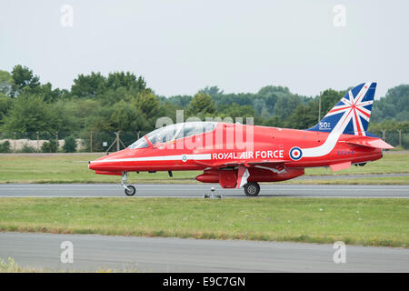 Hawker Siddeley Hawk T1A Advanced Jet-Trainer der britischen Royal Air Force Aerobatic Anzeige Mannschaft, den roten Pfeilen Stockfoto