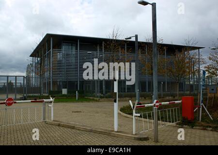 Östlich von England Regional Fire Control Centre auf der Cambridge Research Park, die Kosten £ 23 Millionen, aber nie benutzt wurde. Stockfoto