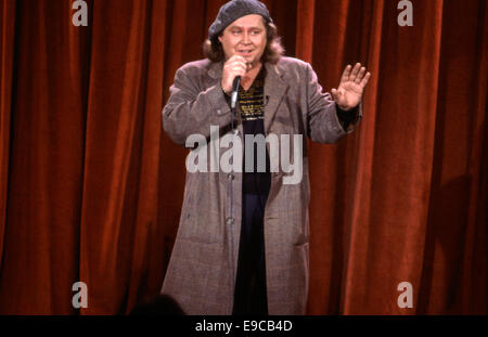 Komiker Sam Kinison Durchführung im Roxy am Sunset Blvd. ca. 1980er Jahre Stockfoto