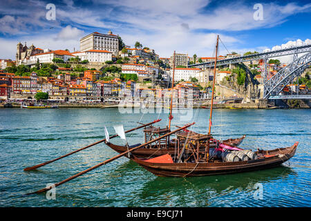 Porto, Portugal Stadtbild auf den Fluss Douro. Stockfoto