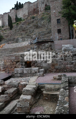 Calle Alcazabilla - Eingang der Alcazaba Burg - Málaga - autonome Gemeinschaft Andalusien - Spanien Stockfoto