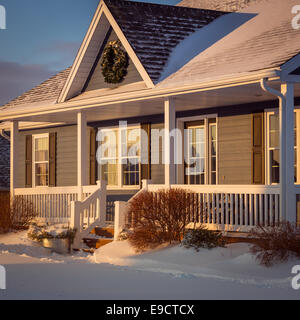 Goldene Stunde in einem Vorort. Stockfoto