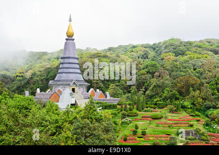 Phra Mahathat Napapolphumisiri Pagode auf Doi Intanon Berg in der Provinz Chiang Mai in Thailand. Stockfoto