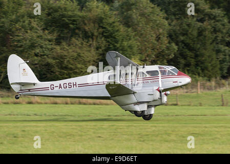 Biggleswade UK 5. Oktober 2014: De Havilland Dragon Rapide Vintage Bi-Flugzeug auf der Airshow Shuttleworth Collection Stockfoto
