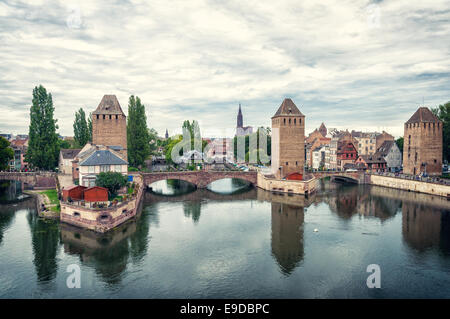 Ponts couverts über dem Fluss Ill Stockfoto