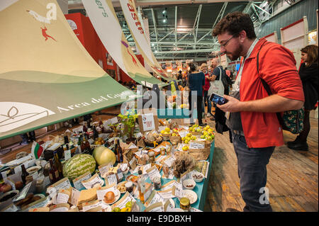 Lingotto Fiere, Turin, Italien. 25. Oktober 2014.  Salone del Gusto e Terra Madre Credit: wirklich einfach Star/Alamy Live-Nachrichten Stockfoto
