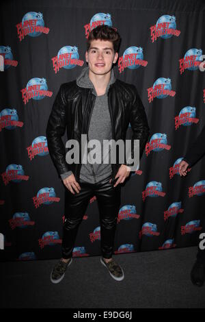 Gregg Sulkin im Planet Hollywood Förderung seiner neuen MTV-Show "Faking It" Featuring: Gregg Peter wo: New York City, New York, USA bei: 22. April 2014 Stockfoto