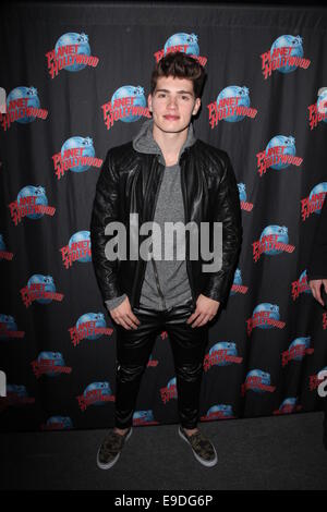 Gregg Sulkin im Planet Hollywood Förderung seiner neuen MTV-Show "Faking It" Featuring: Gregg Peter wo: New York City, New York, USA bei: 22. April 2014 Stockfoto