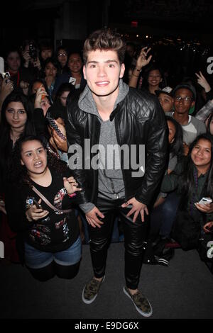 Gregg Sulkin im Planet Hollywood Förderung seiner neuen MTV-Show "Faking It" Featuring: Gregg Peter wo: New York City, New York, USA bei: 22. April 2014 Stockfoto