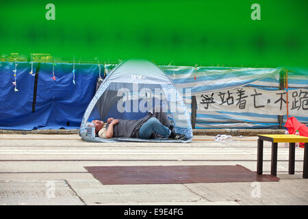 Pro-Demokratie-Student Camp. Hennessy Road, Causeway Bay, Hongkong. 25. Oktober 2014. Stockfoto