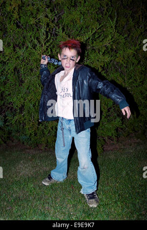 kleiner Junge im Kostüm zu Halloween auf Marthas Vineyard usa Stockfoto