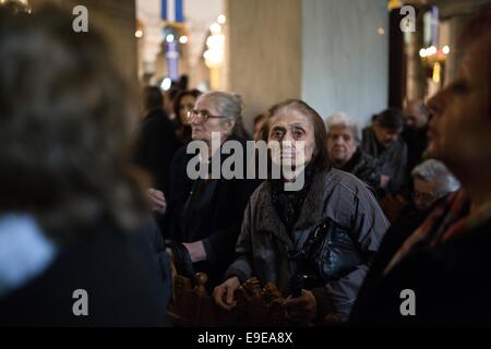 Thessaloniki, Griechenland. 26. Oktober 2014. Verherrlichung Zeremonie in der Kirche Saint Demetrius der Patron Saint of Thessaloniki, Griechenland am 26. Oktober 2014. Bildnachweis: Konstantinos Tsakalidis/Alamy Live-Nachrichten Stockfoto