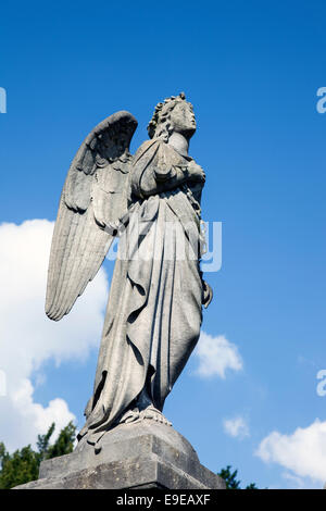 Steinstatue eines Engels Stockfoto