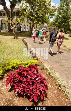 Touristen besuchen das Chateau de Mon Plaisir, The Sir Seewoosagur Ramgoolam Botanical Gardens, Pamplemousses, Mauritius Stockfoto
