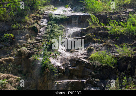 Annapurna Circuit - trek beliebtesten Touristen im Himalaya Gebirge massiv in Nepal. Stockfoto