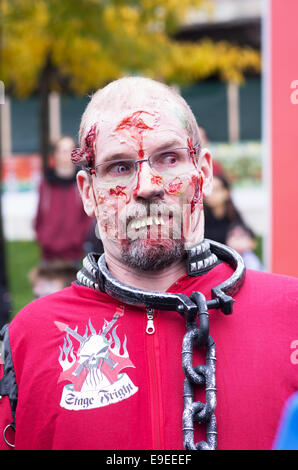 Montreal Zombie Walk. Ein Zombie Spaziergang ist eine öffentliche Veranstaltung, wo Teilnehmer Spaziergang als Zombies verkleidet Stockfoto