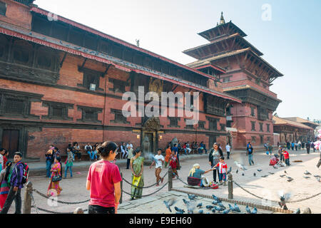 Königspalast, Golden Gate und Museum in Patan Durbar Square, Nepal. Es wurde von der UNESCO als Weltkulturerbe gelistet Stockfoto