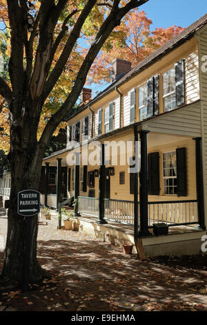 Die Taverne In Old Salem. S. Main Street, Stockfoto