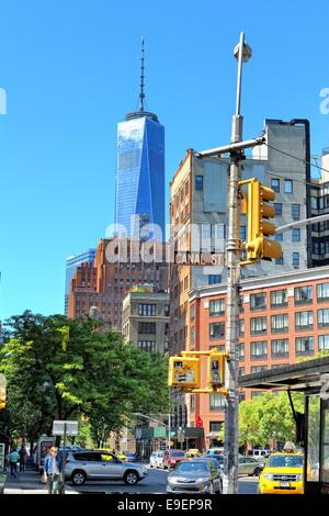 Ein Canal Street View mit Freedom Tower im Hintergrund Stockfoto