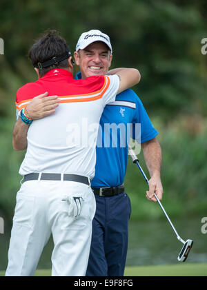 Haikou, China. 26. Oktober 2014. Noch auf der Gewinnerstraße Europas 2014 Ryder Cup Captain Paul McGinley gewinnt das pro-am-Guthaben: Jayne Russell/Alamy Live News Stockfoto