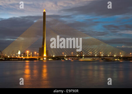 Bangkok Rama 8 Brücke Stockfoto