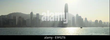 Hong Kong bei Gegenlicht Stockfoto