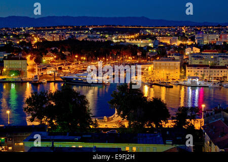 Zadar Luxus Yacht Marina Nachtansicht Stockfoto