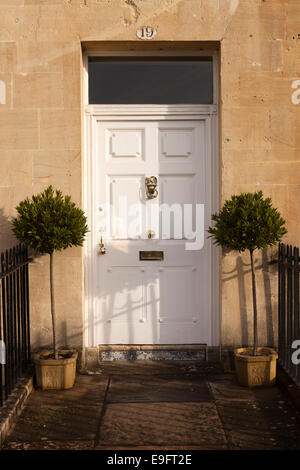 Großbritannien, England, Wiltshire, Bad, Royal Crescent, Tür von 1774 Stadthaus entworfen von John Wood den jüngeren Stockfoto