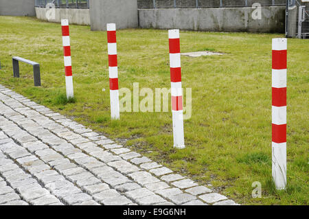 Rote und weiße Barriere, Dortmund, Deutschland Stockfoto