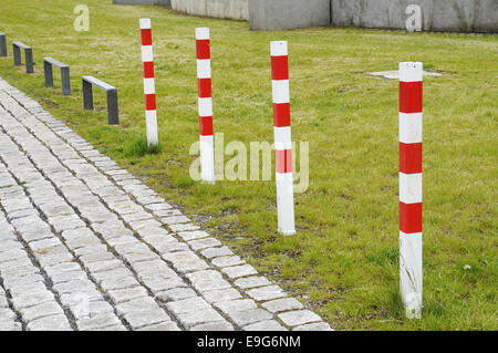 Rote und weiße Barriere, Dortmund, Deutschland Stockfoto