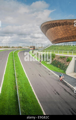 Außenansicht des Lee Valley Velodrome, Stratford, East London von Hopkins Architects: Phillip Roberts Stockfoto