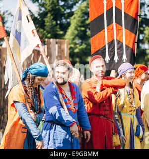 MINSK - 19 JUL: Krieger Teilnehmer des VI Festival der mittelalterlichen Kultur 'Our Grunwald' 604 Jubiläum der Schlacht gewidmet Stockfoto