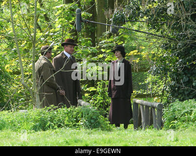 Gegossene Mitglieder film Szenen für die neue Serie von Downton Abbey Bampton mit: Hugh Bonneville, Alan Leech, Michelle Dockrey Where: Bampton, Vereinigtes Königreich: 24. April 2014 Stockfoto