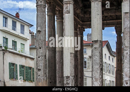 Römische Tempel des Augustus und Livia / Tempel d'Auguste et de Fach-in der Stadt Vienne, Rhône-Alpes Isère, Frankreich Stockfoto