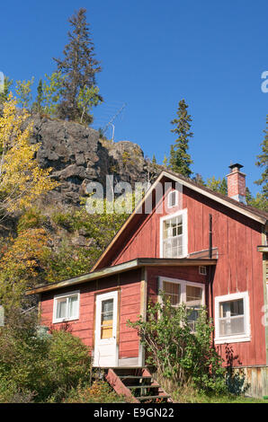 Alte hölzerne Knappenhaus in Silber Islet, Ontario, Kanada Stockfoto