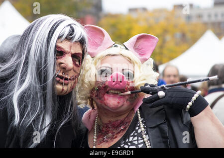 Montreal Zombie Walk. Ein Zombie Spaziergang ist eine öffentliche Veranstaltung, wo Teilnehmer Spaziergang als Zombies verkleidet Stockfoto