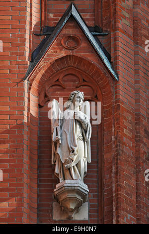 Saurer Regen Korrosion, Engelsfigur, Au-Haidhausen, München, St. John es Church, Upper Bavaria, Bavaria, Germany Stockfoto