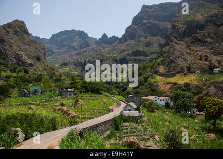 Wanderweg im Paúl Tal, Santo Antão Insel, Kap Verde Stockfoto