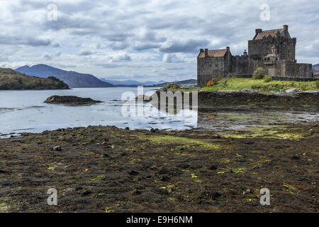 Eilean Donan Castle am Loch Duich, Dornie, Highlands, Schottland, Vereinigtes Königreich Stockfoto