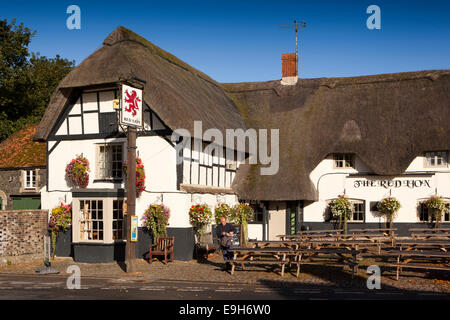 Großbritannien, England, Wiltshire, Avebury, roter Löwe Wirtshaus Stockfoto