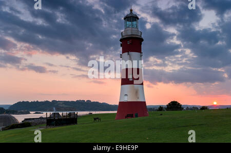 Der Leuchtturm an der Hacke in Plymouth, Devon Stockfoto