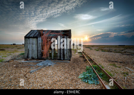 Verlassene Fischerhütte am Strand Stockfoto