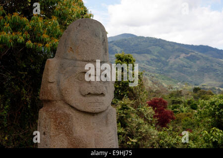 Eine Statue in San Agustín archäologischen Park, in der Provinz Huila in Kolumbien Stockfoto